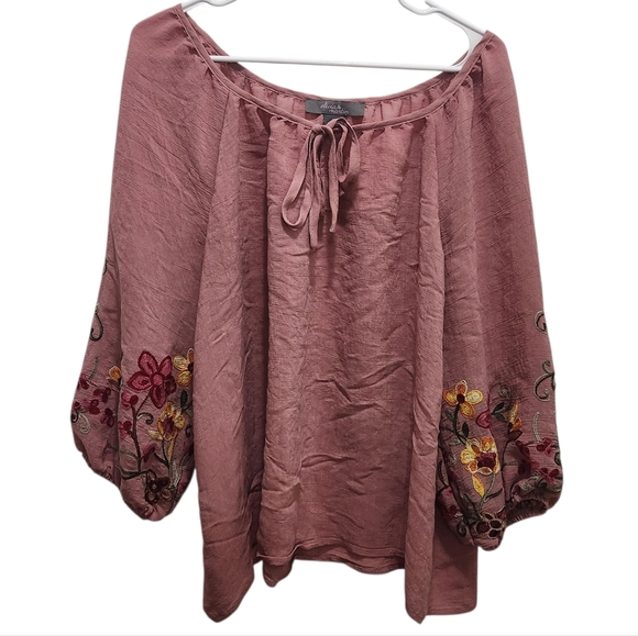 OLIVIA & MARTIN Boho Peasant Mauve Floral Embroidered Puff Sleeve Blouse Plus 1X - Picture 1 of 5